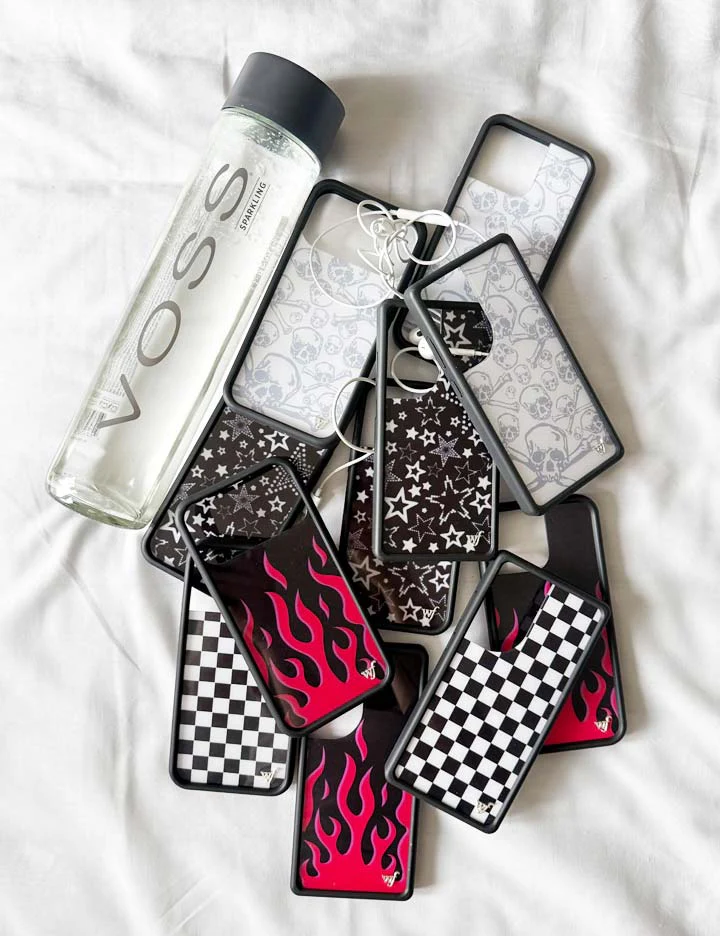 1083-flames-black-red-samsung-galaxy-case-10.webp Flames | Black & Red Samsung Galaxy Case