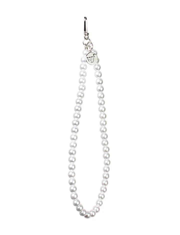 146-pearl-wristlet-white-1.webp Pearl Wristlet | White